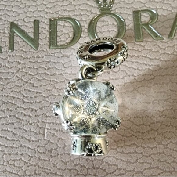 Pandora Snowflake Snow Globe Dangle Charm - Picture 3 of 9